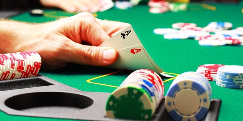 Vòng flop của Poker online khá quan trọng